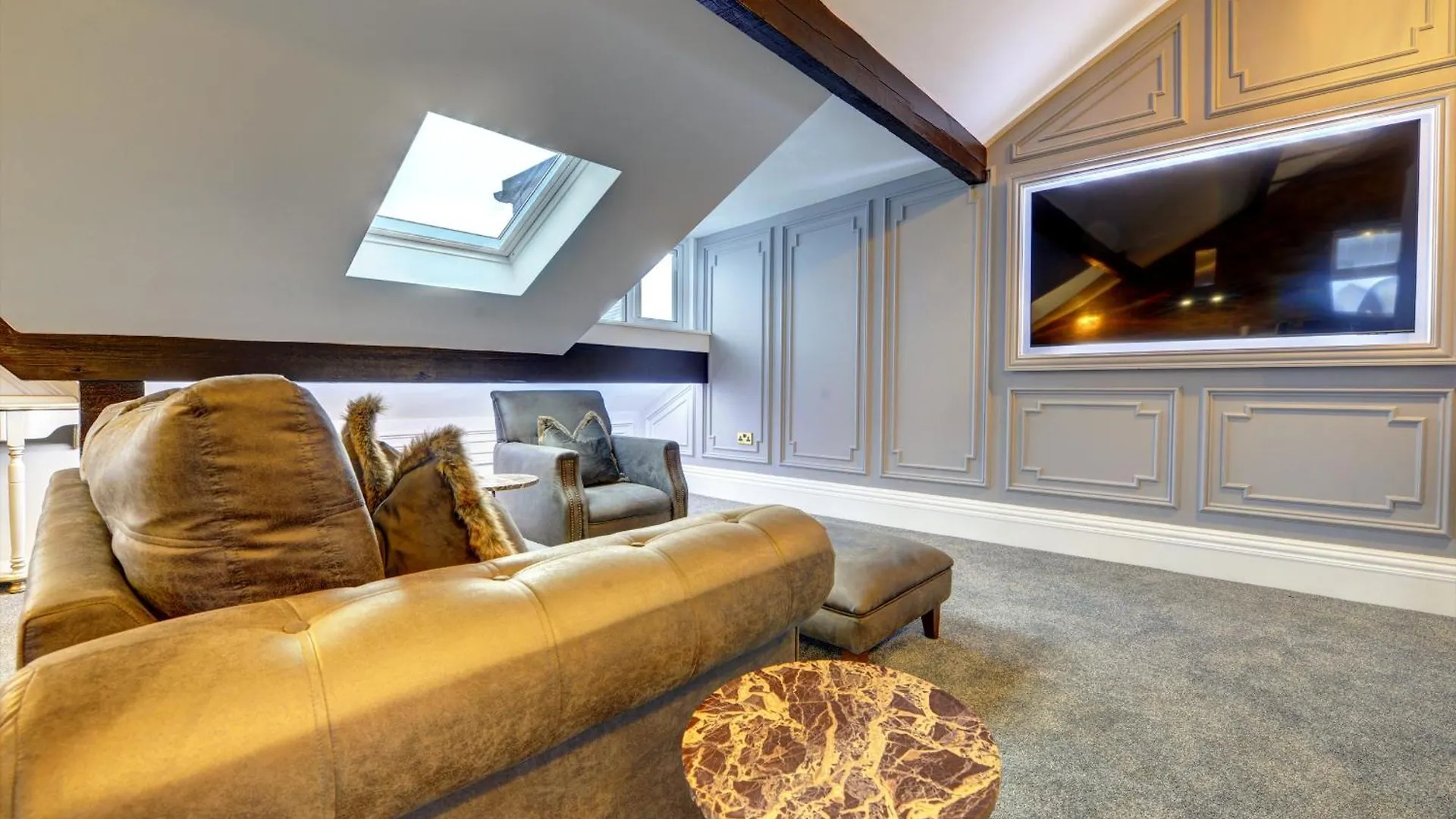 Swish Holiday Apartments 13 King Edward Avenue Blackpool