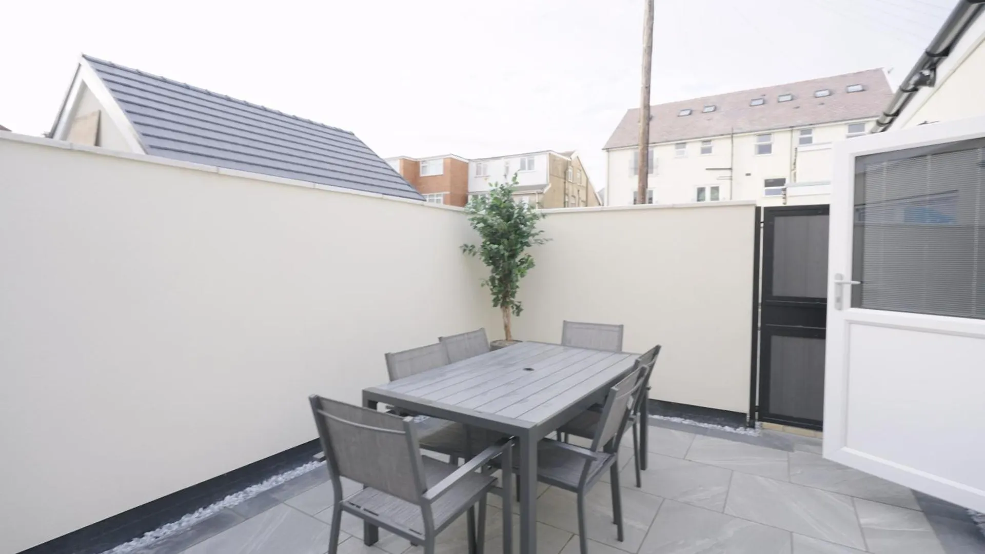 Swish Holiday Apartments 13 King Edward Avenue Blackpool