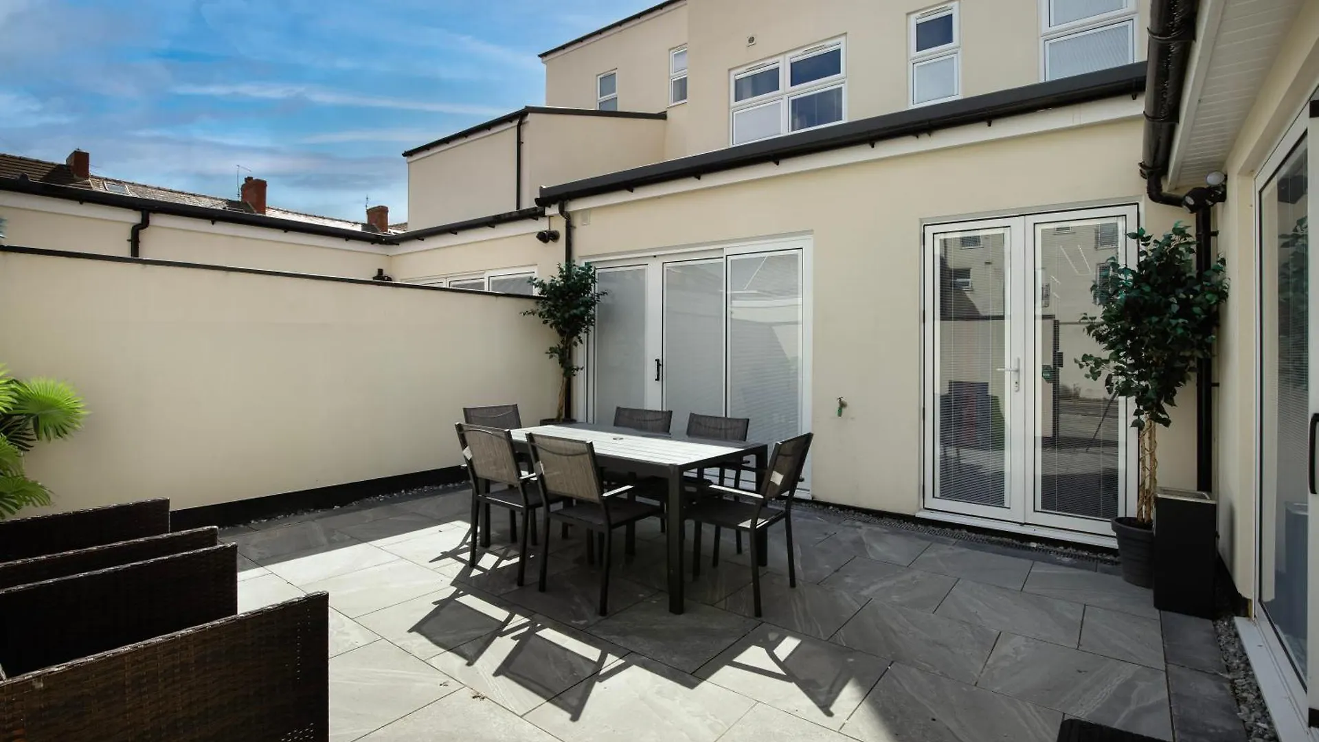 Swish Holiday Apartments 13 King Edward Avenue Blackpool