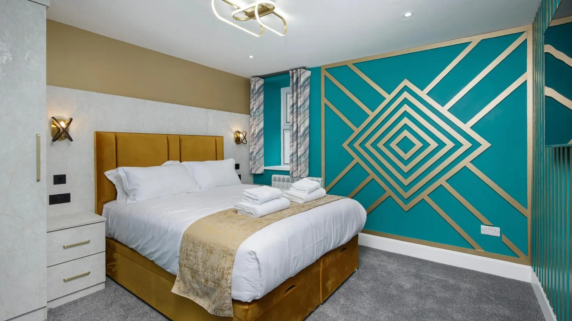 Swish Holiday Apartments 13 King Edward Avenue Blackpool