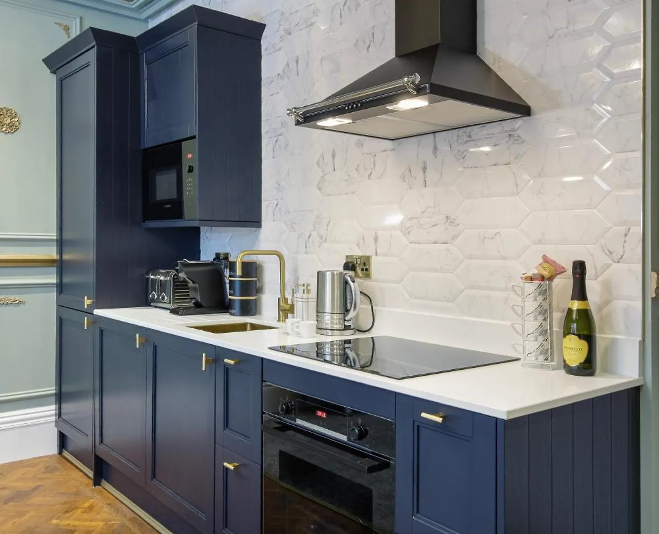 Swish Holiday Apartments 13 King Edward Avenue Blackpool